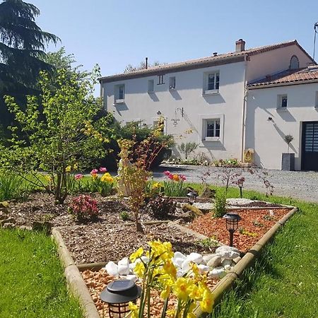 Bed and Breakfast La Grange D'Helene Cholet Exterior foto