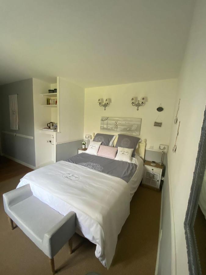 Bed and Breakfast La Grange D'Helene Cholet Exterior foto